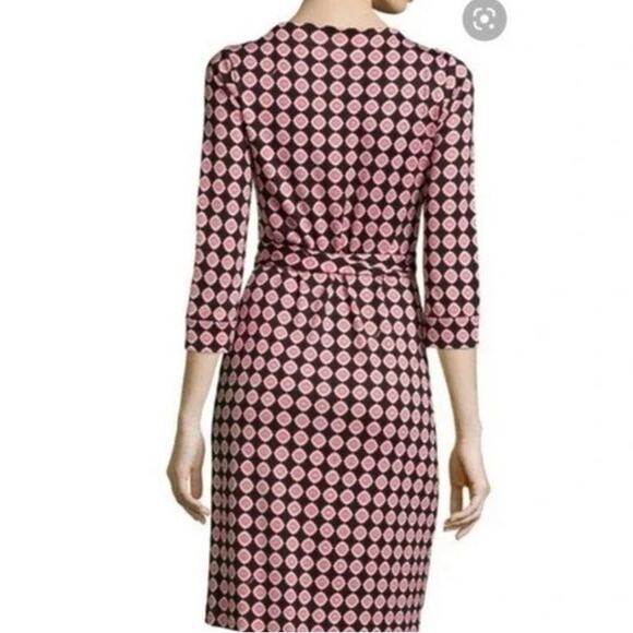Diane Von Furstenberg 100% Silk Classic Medallion Print Wrap Dress Size 14 - Picture 2 of 9